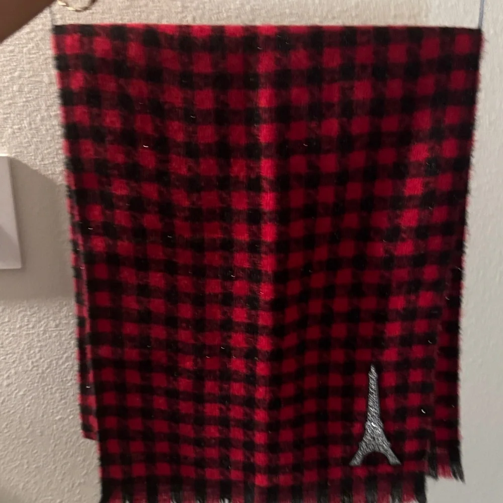 Karl Lagerfeld Red and Black ✨ glitter Scarf with Eiffel Tower Paris Design